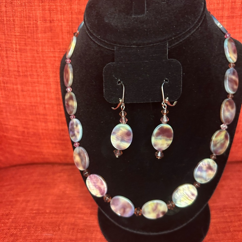 Elegant Mother of Pearl Necklace and Earring Set
